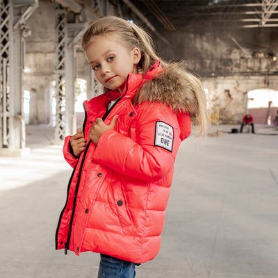 Дитяча зимова куртка з натуральної опушки неоново-рожевого кольору на дівчинку WJ-077-20 neon pink girl фото