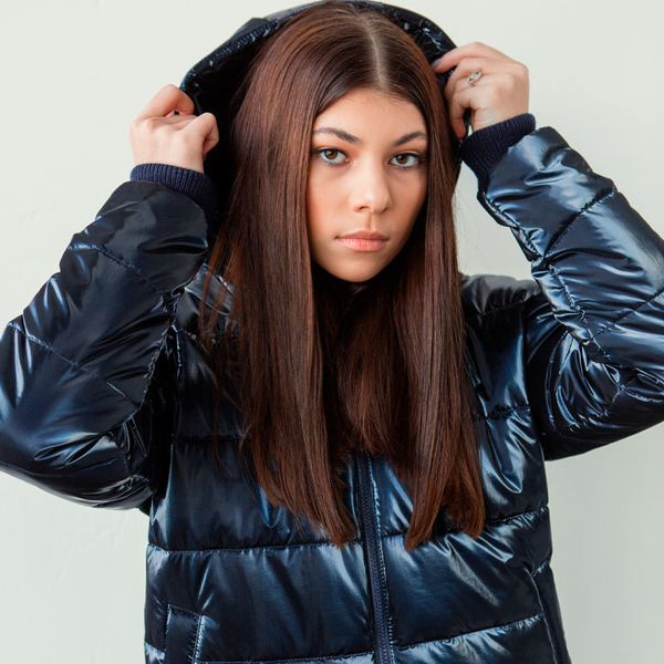 Демісезонна підліткова куртка для дівчинки в синьому кольорі 411196118 фото