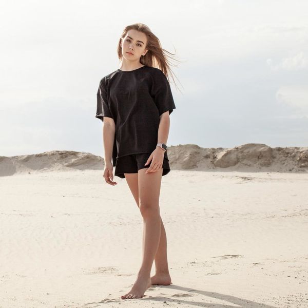 Дитячий підлітковий літній костюм для дівчаток з шорт і футболки оверсайз чорного кольору S-030-20 BLACK GIRL фото