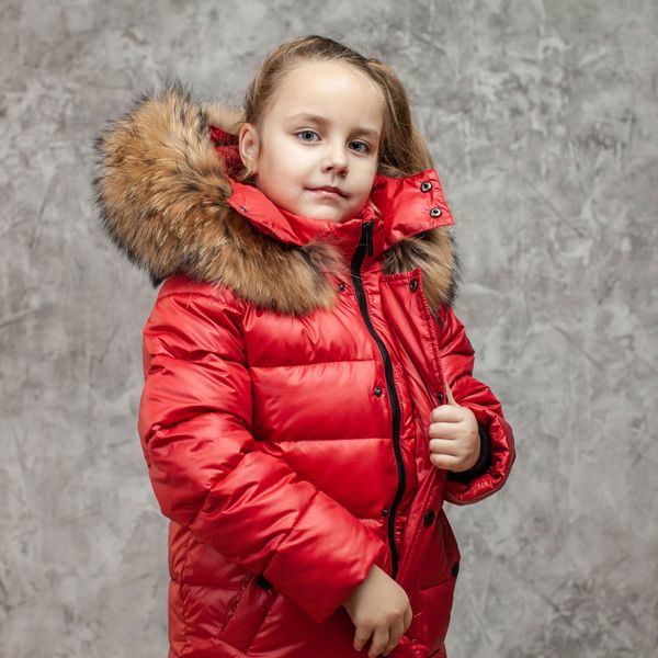 Дитячий зимовий костюм з натуральної опушенням в червоному кольорі для дівчинки W-079-21 red girl фото