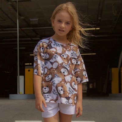 Дитячий літній костюм для дівчинки з шорт і футболки оверсайз з авторським принтом ведмедики S-036-21 white фото